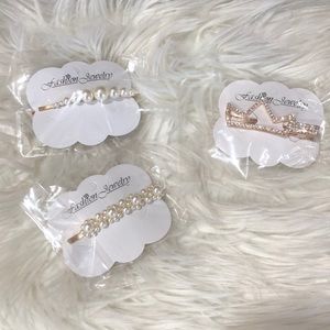 3 Hair clips